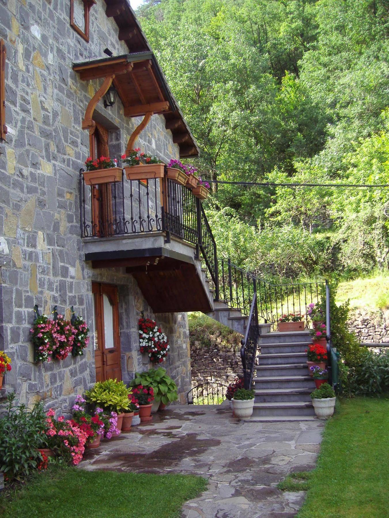 Casa Martin Ordesa Guest House Sarvisé Eksteriør bilde